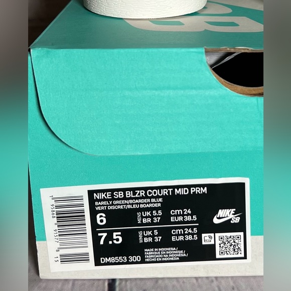 NIB! NIKE SB Blazer Court Mid Premium Barely Green/Boarder Blue. W 7.5 M 6 - Picture 11 of 16